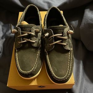 Sperry songfish shoes 7.5. Worn once